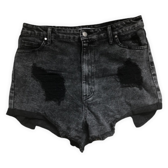 NWOT Tinseltown faded black cutoff denim shorts - Picture 2 of 11